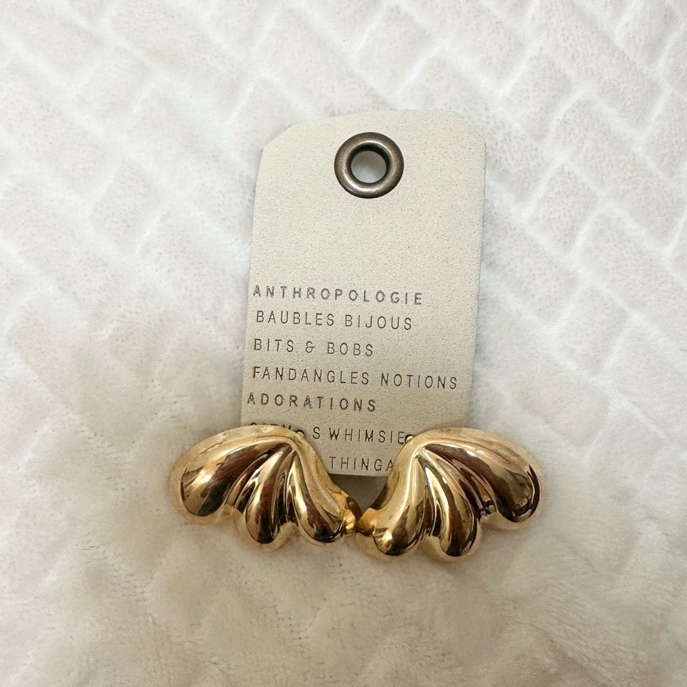 NWT Anthropologie Gold Wing Fanned Out 14K Gold Plated Earrings 80’s statement